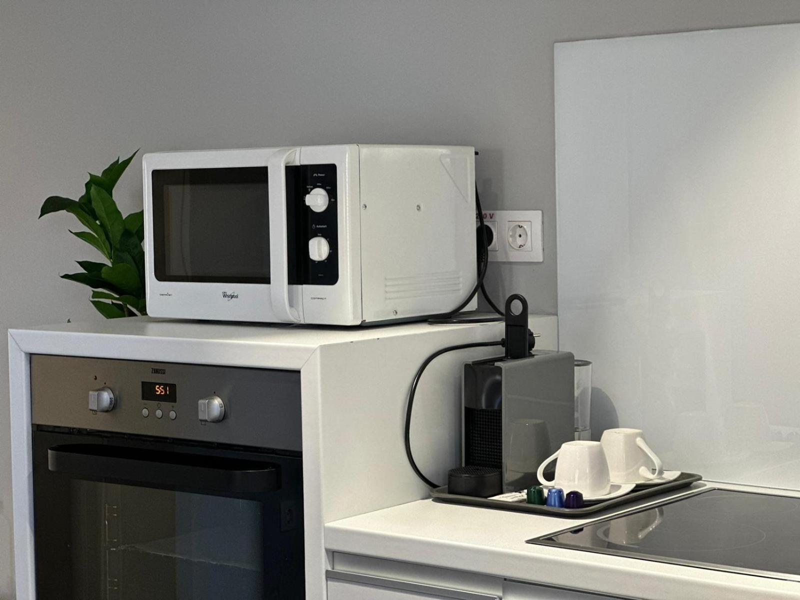 Luxury Glam Apartments & Studios Near Coresi Mall Braşov Esterno foto