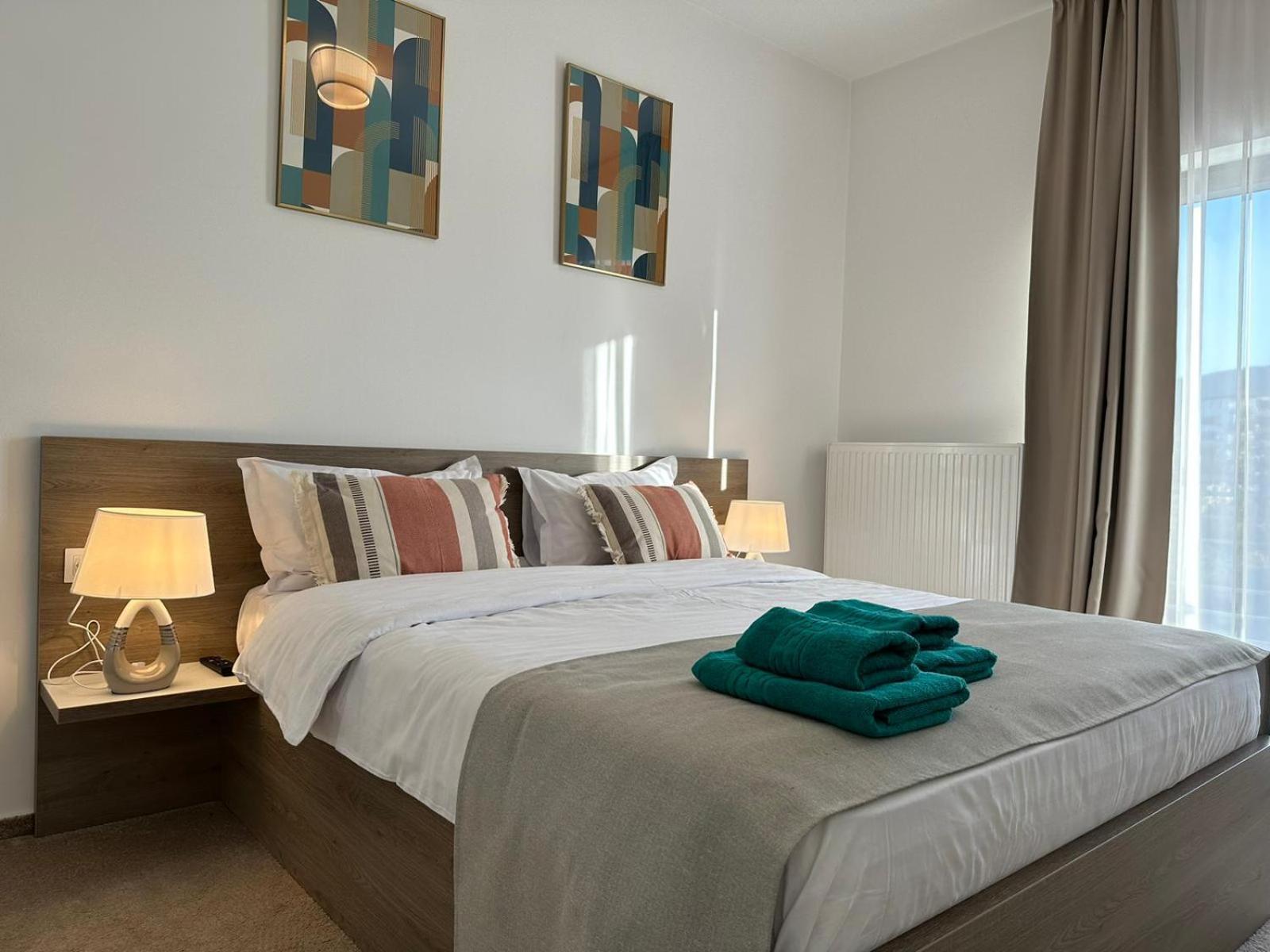 Luxury Glam Apartments & Studios Near Coresi Mall Braşov Esterno foto