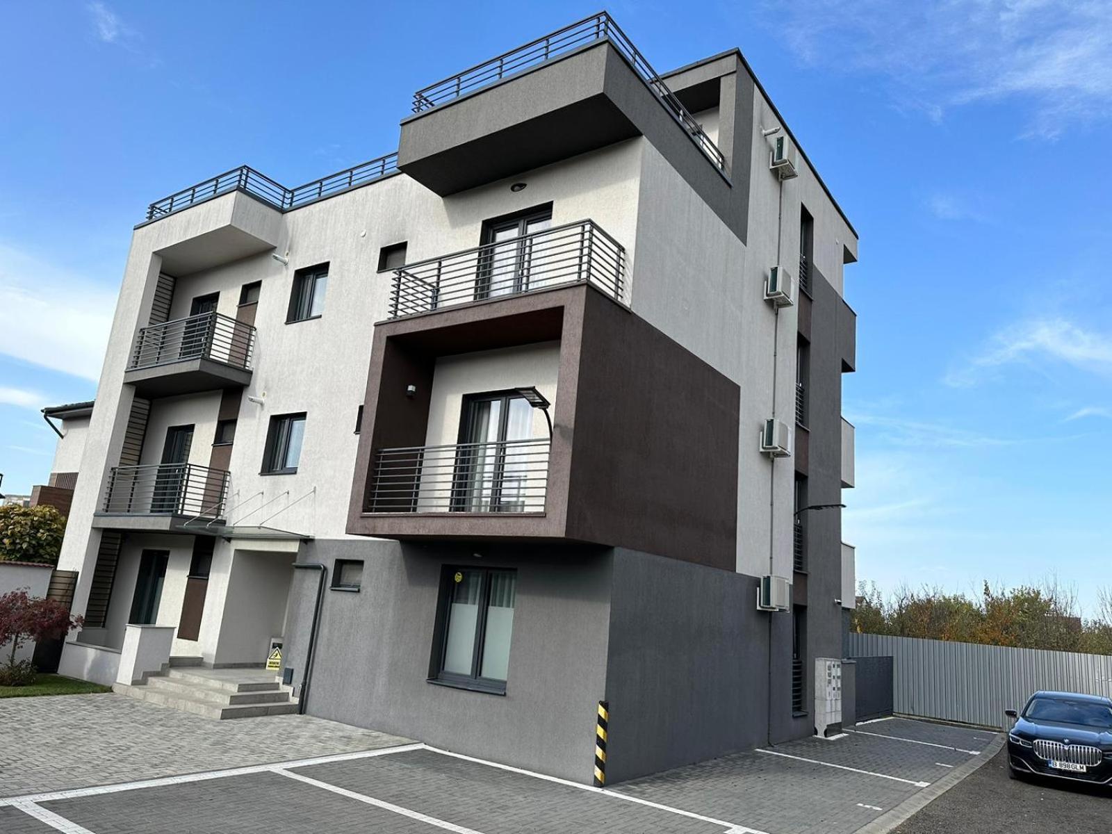 Luxury Glam Apartments & Studios Near Coresi Mall Braşov Esterno foto